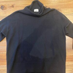 Wilfred black turtleneck